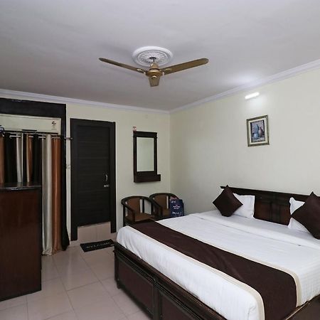 Oyo 23009 Hotel Maxx Лакхнау Экстерьер фото